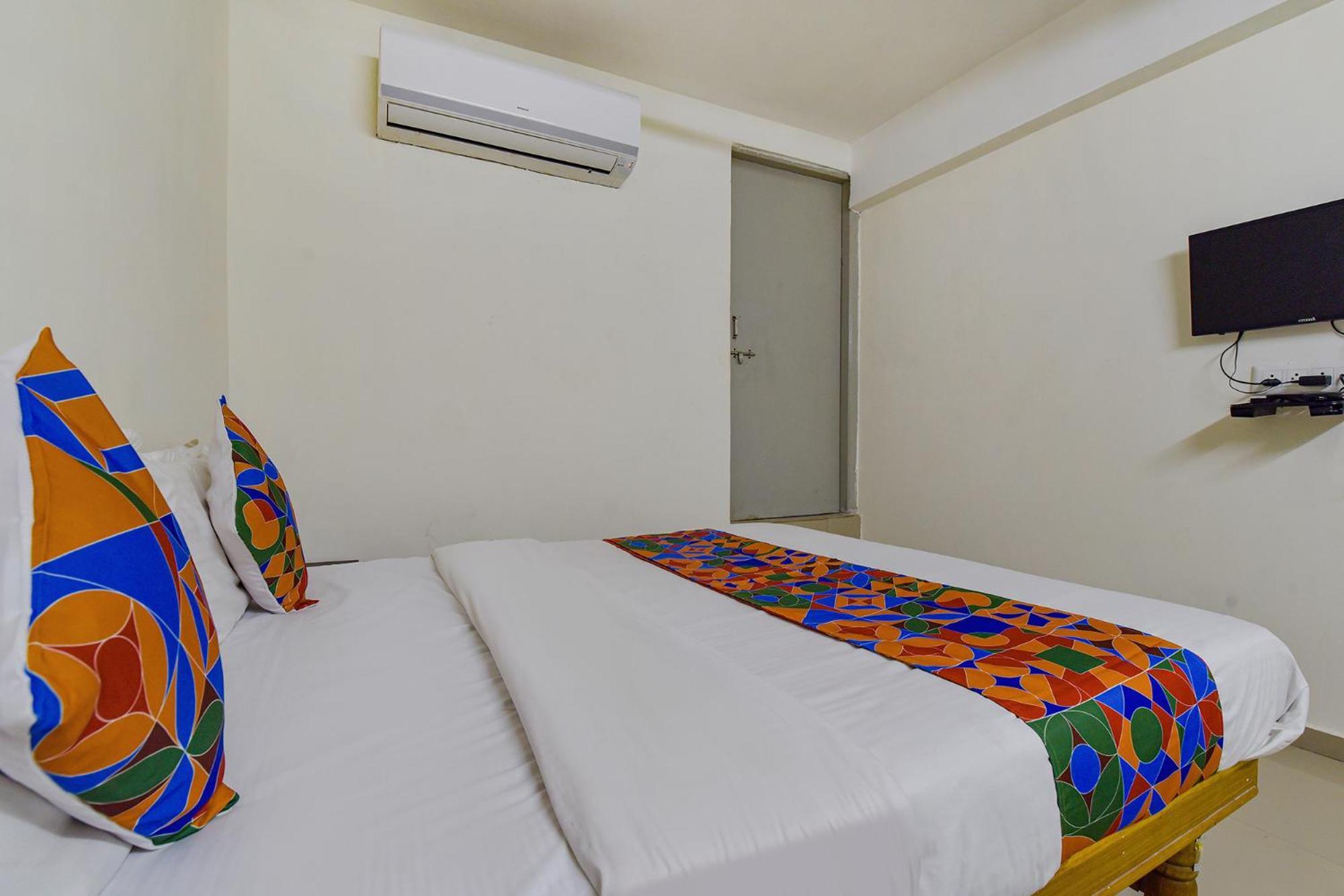 Hotel O Himalaya Inn Amhedabad Dış mekan fotoğraf