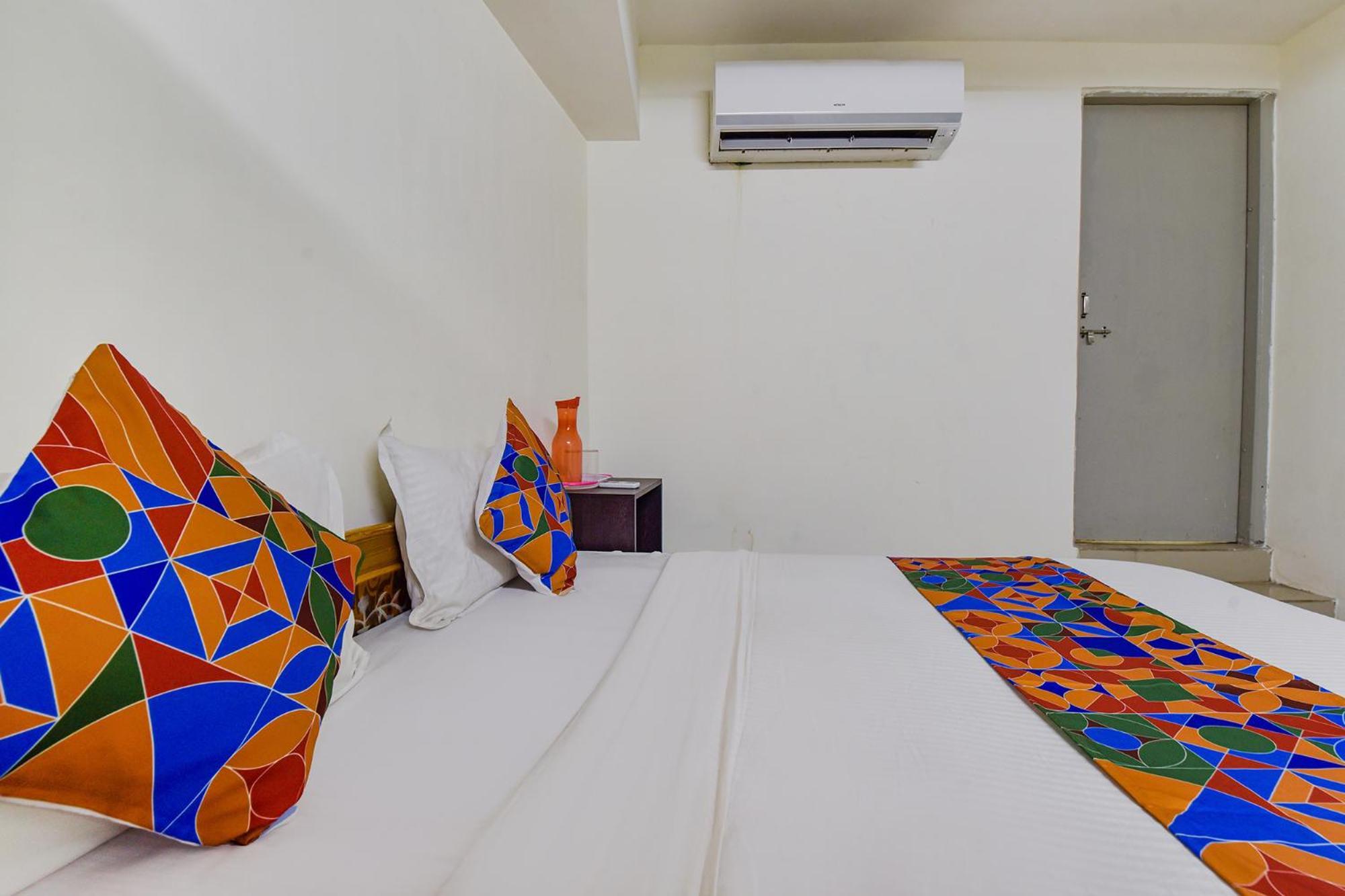 Hotel O Himalaya Inn Amhedabad Dış mekan fotoğraf