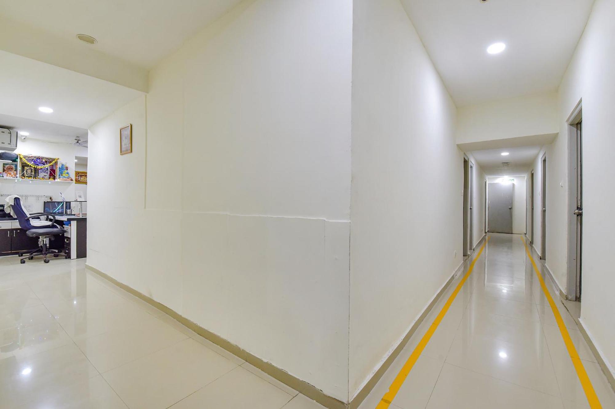 Hotel O Himalaya Inn Amhedabad Dış mekan fotoğraf