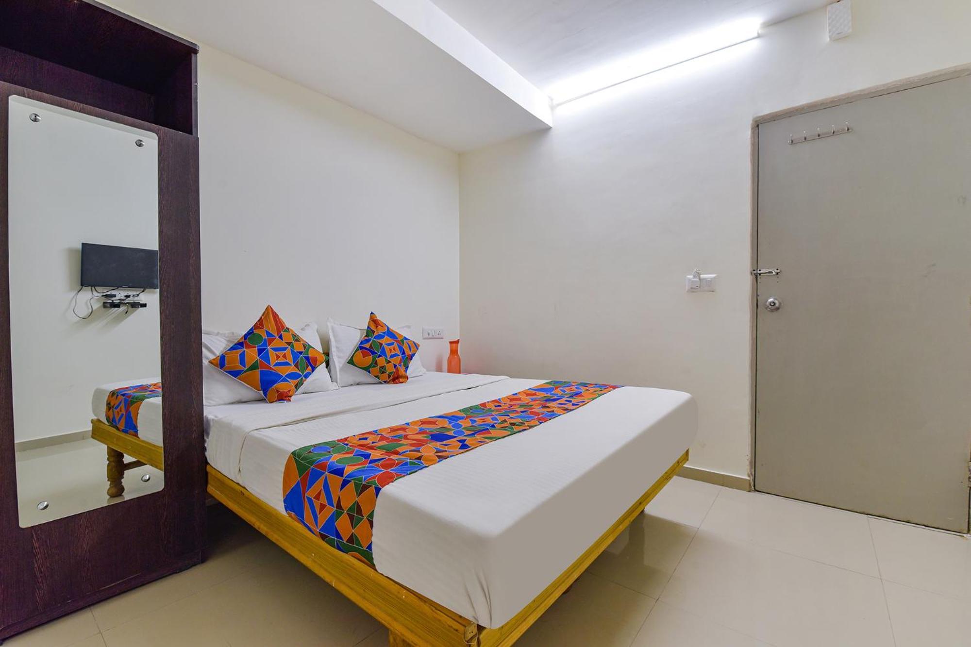 Hotel O Himalaya Inn Amhedabad Dış mekan fotoğraf