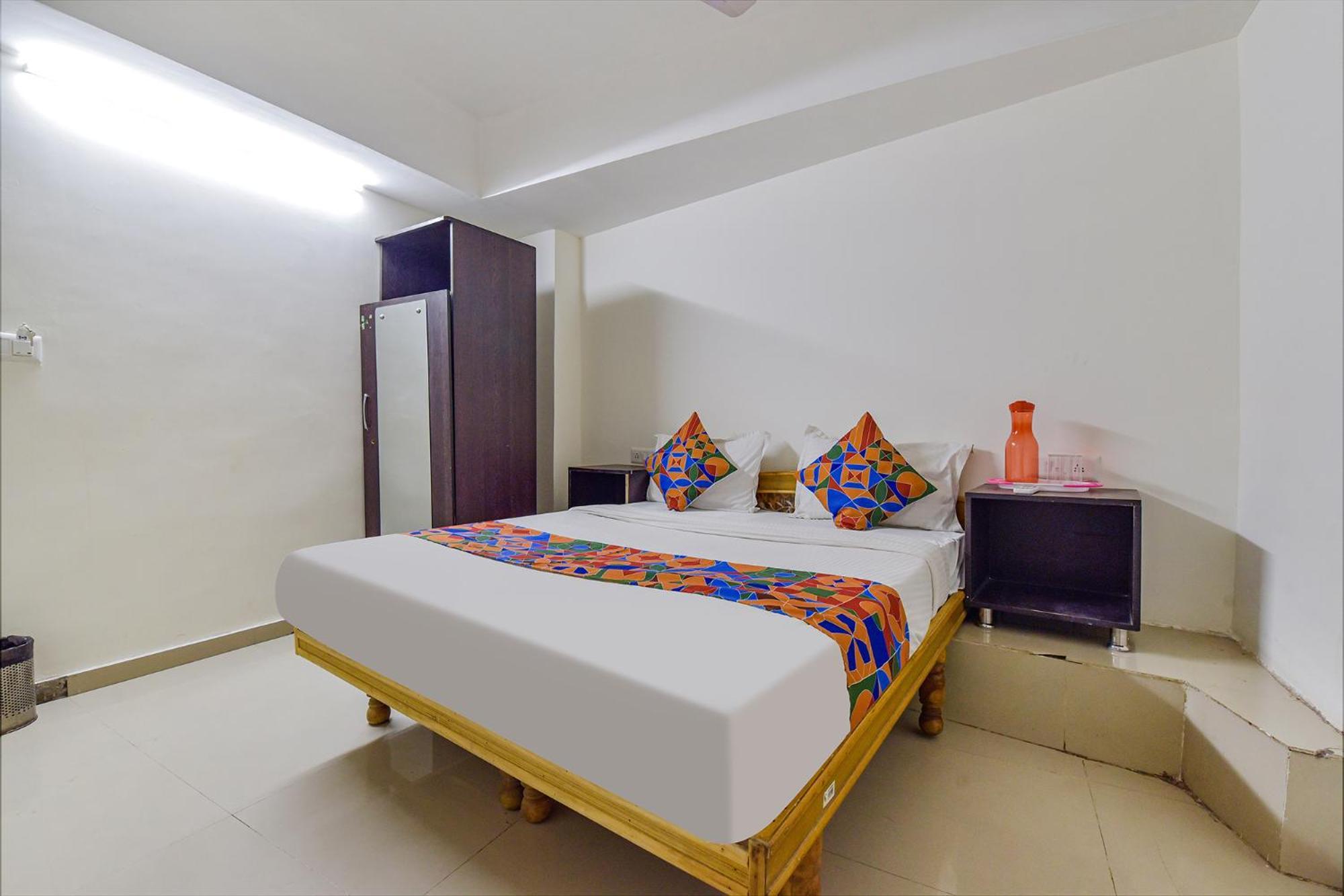 Hotel O Himalaya Inn Amhedabad Dış mekan fotoğraf