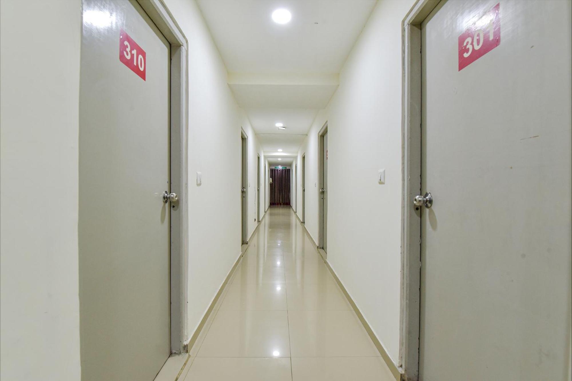Hotel O Himalaya Inn Amhedabad Dış mekan fotoğraf