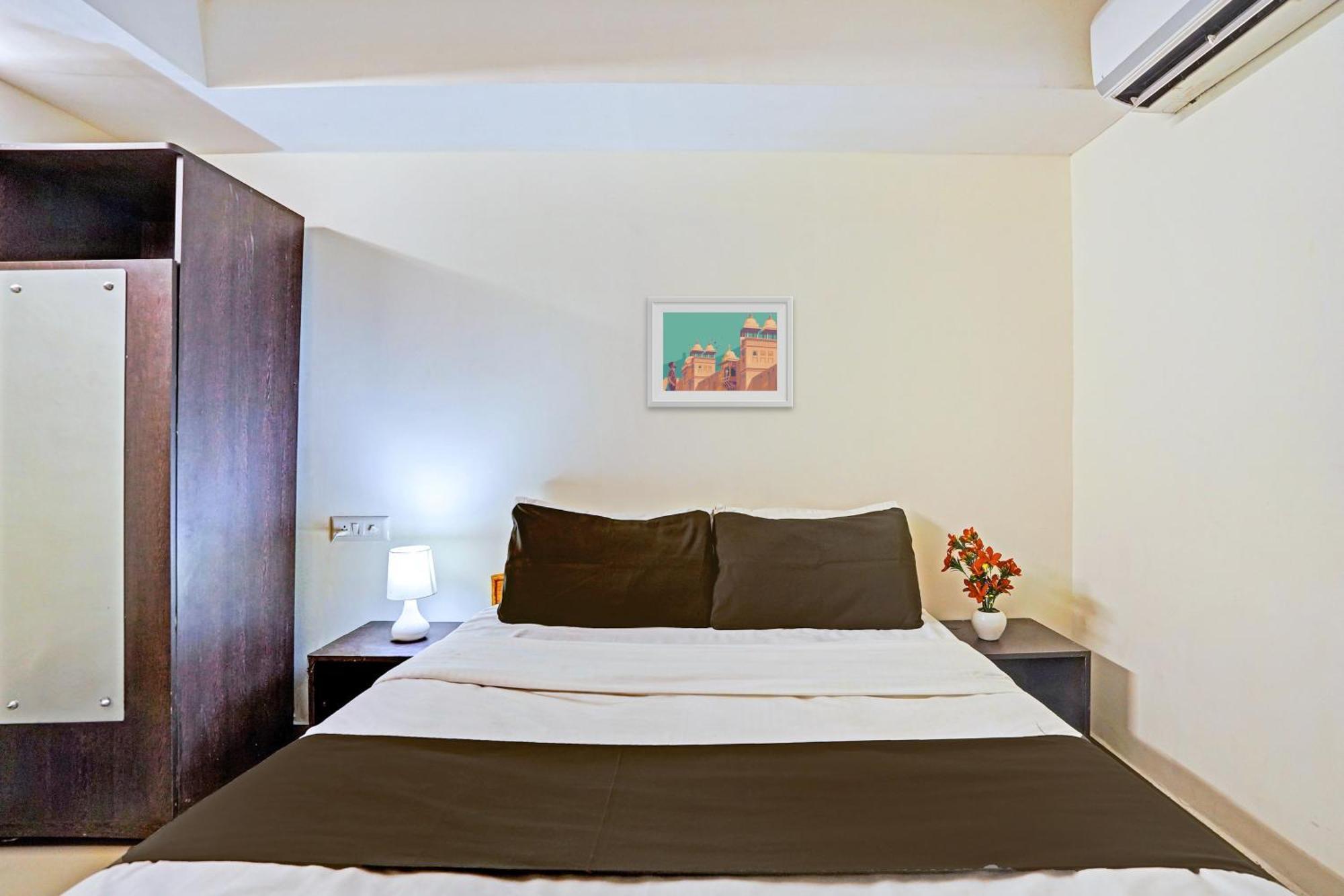 Hotel O Himalaya Inn Amhedabad Dış mekan fotoğraf