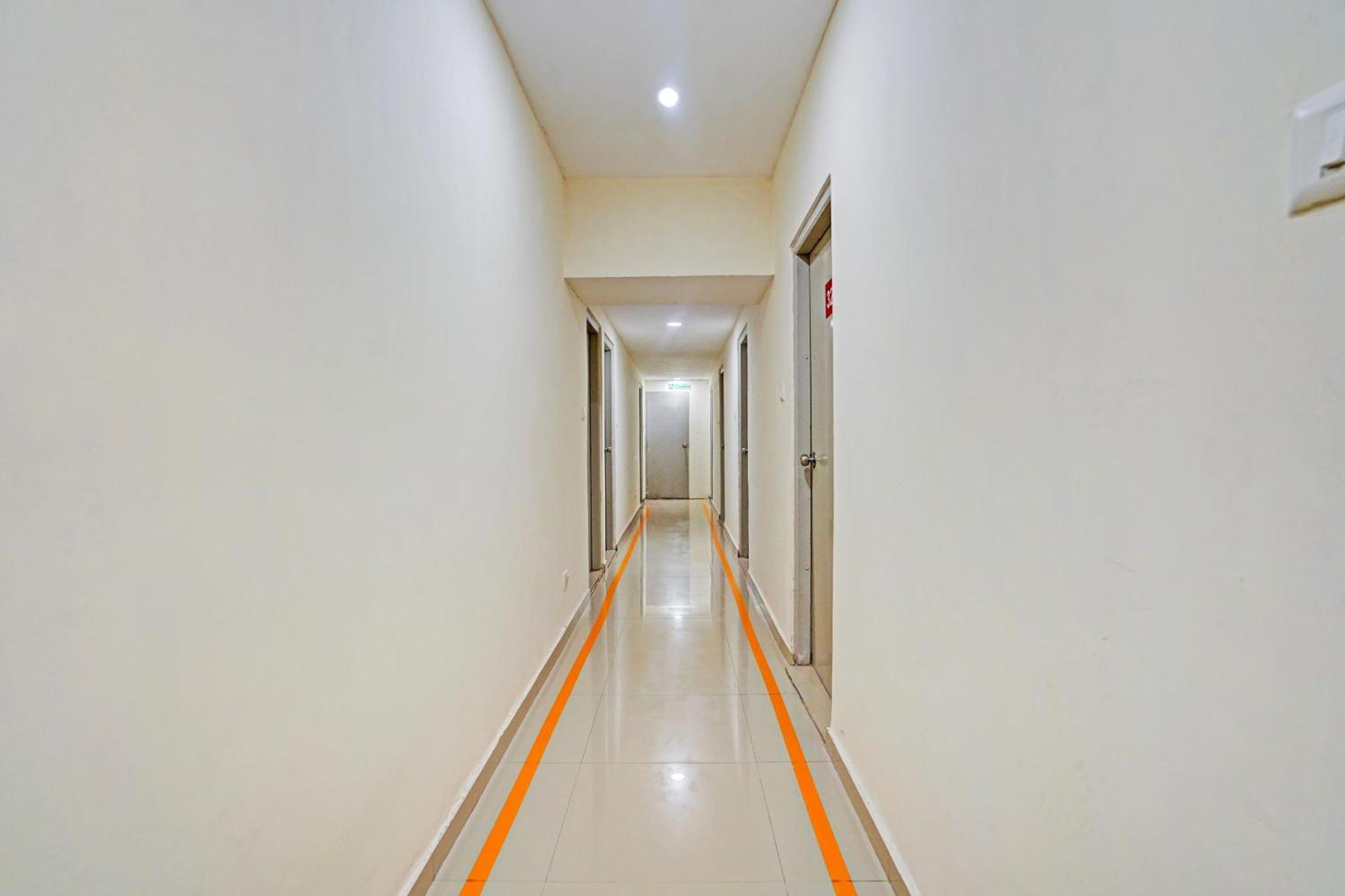 Hotel O Himalaya Inn Amhedabad Dış mekan fotoğraf