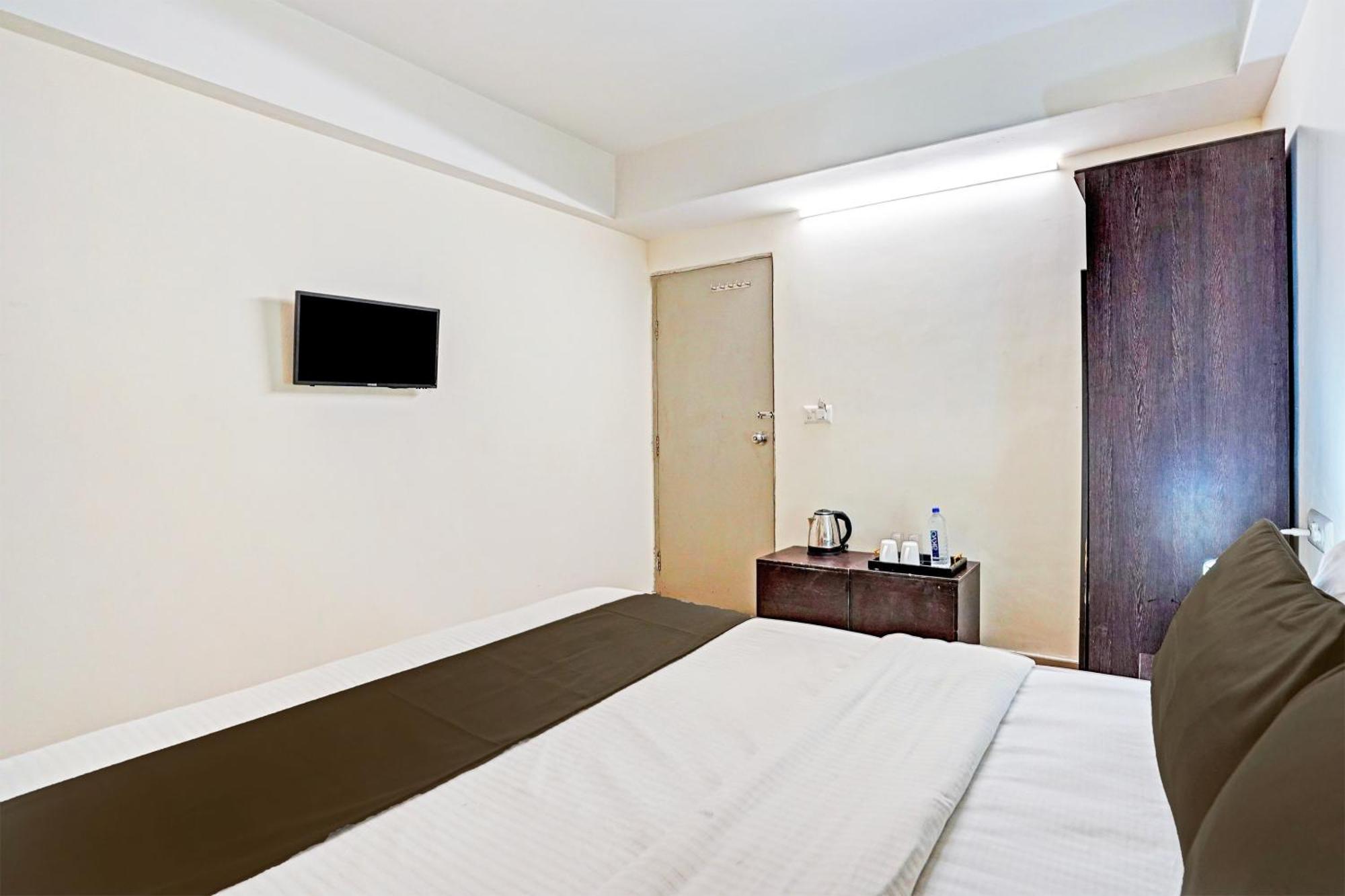 Hotel O Himalaya Inn Amhedabad Dış mekan fotoğraf