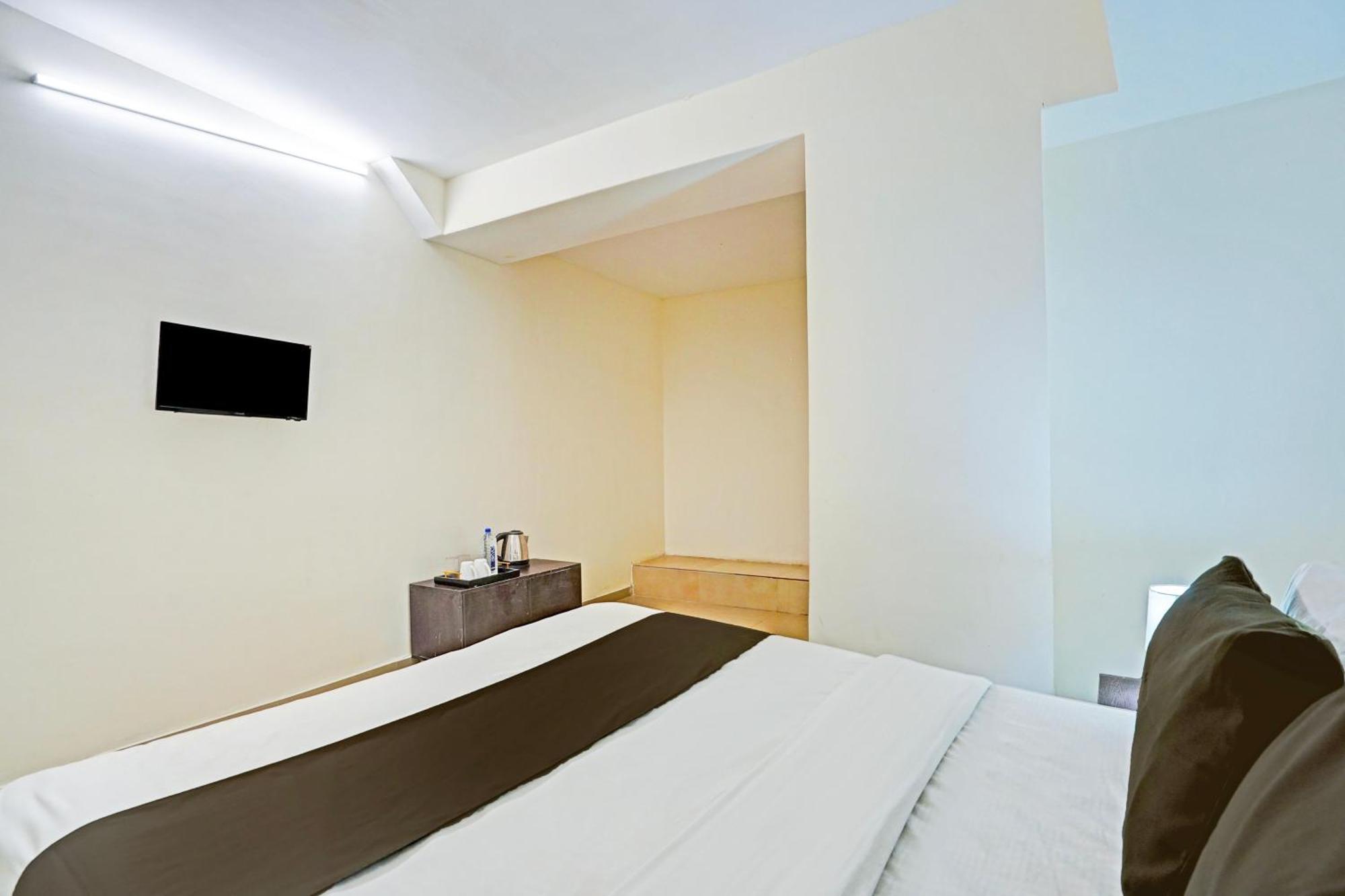 Hotel O Himalaya Inn Amhedabad Dış mekan fotoğraf